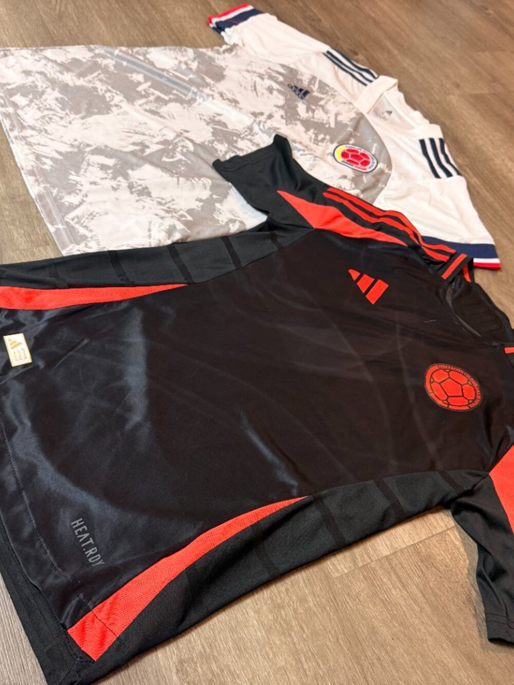 Colombia Soccer Jersey Bundle (2) Black White Fan Collection HEAT.RDY Size M